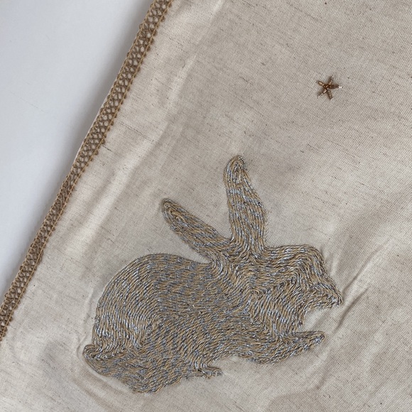 Isaac Mizrahi Cream Table Runner Ornate Rabbits Beads - Picture 5 of 9